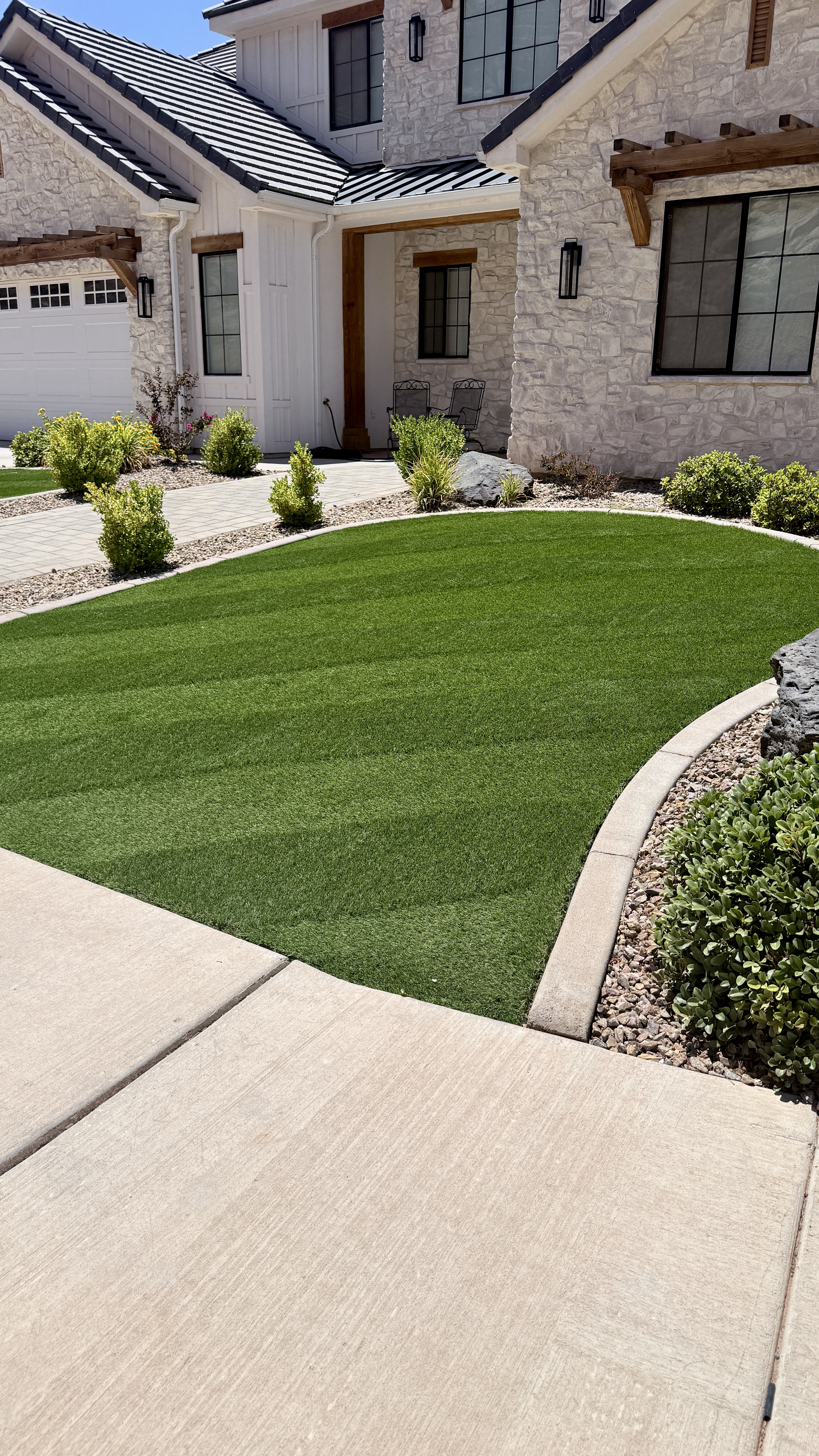Backyard artificial turf cleaning Southern Utah